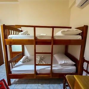 https://the-old-town-clock.albaniahotels.org